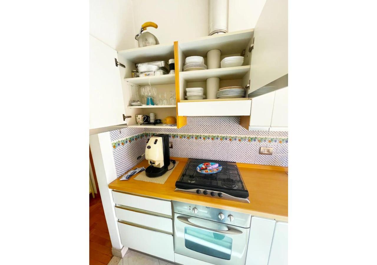 Cozy Casetta - Bright And Near Metro C * Rom